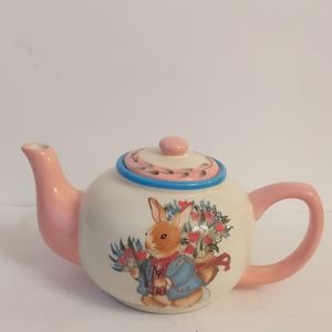 Susan Wingert CertifiedInternational Easter teapot